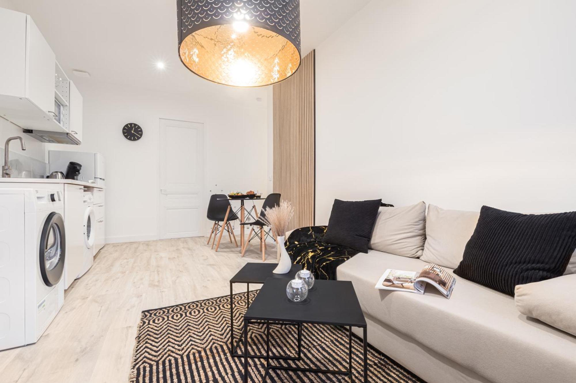 Cinema & Jacuzzi Aux Etoiles - Casabianca Suite Saint-Etienne  Dış mekan fotoğraf