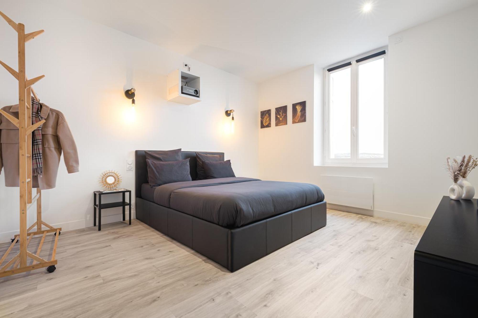 Cinema & Jacuzzi Aux Etoiles - Casabianca Suite Saint-Etienne  Dış mekan fotoğraf