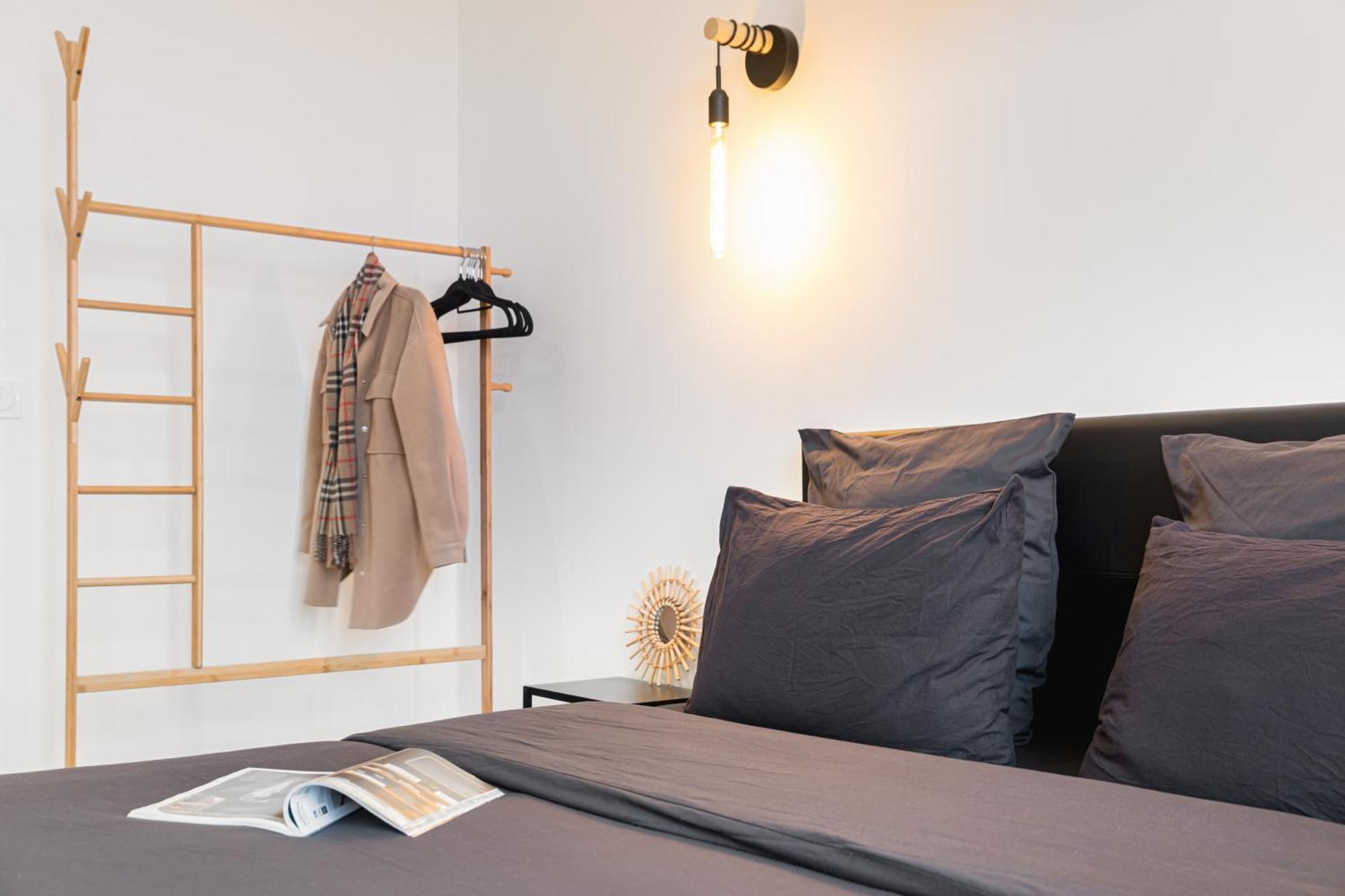 Cinema & Jacuzzi Aux Etoiles - Casabianca Suite Saint-Etienne  Dış mekan fotoğraf